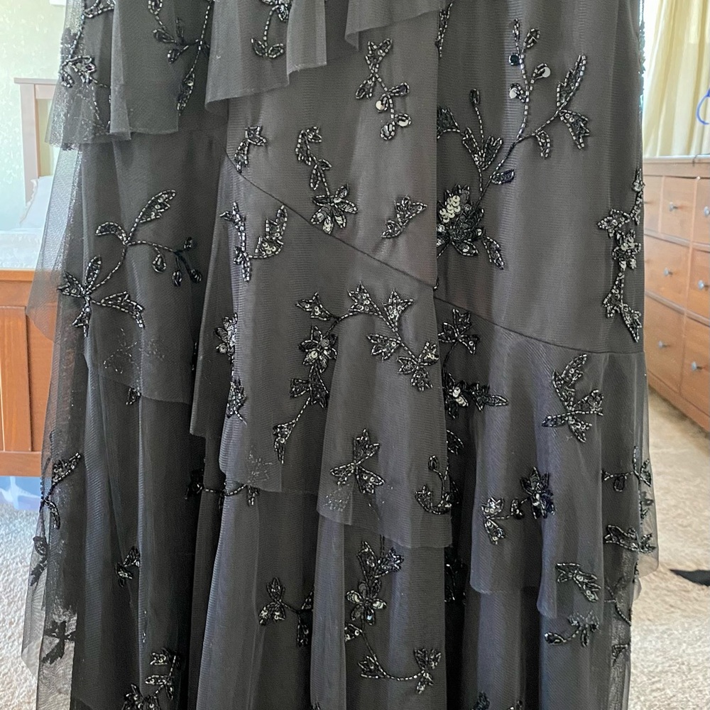 Dress - Picture 6 of 7